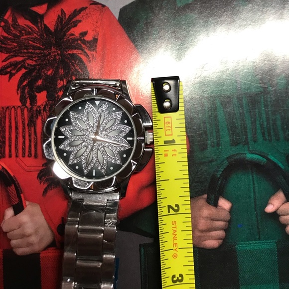 Silver tone Fashion Watch - Picture 7 of 7